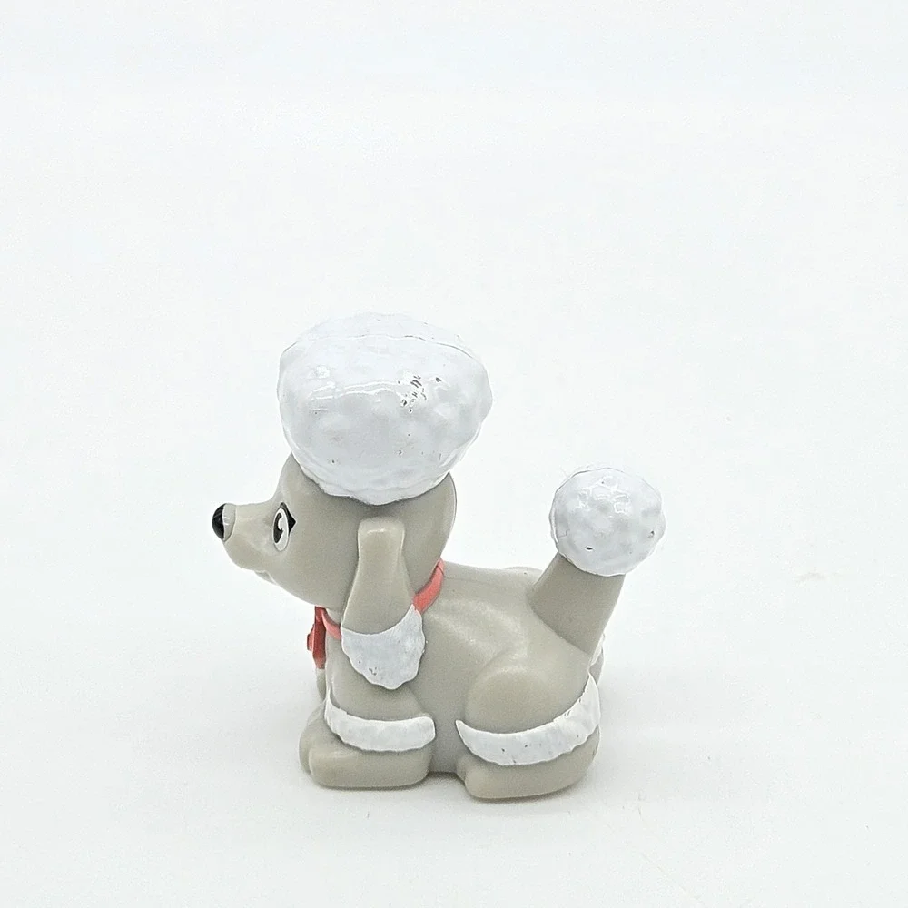 Moose Toys Shopkins Shoppies Shop Pet Poodle Dog Grey White Figure Roller Ball